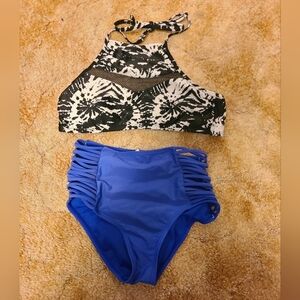 So bottoms size S and xhilaration top size M but fits a small great